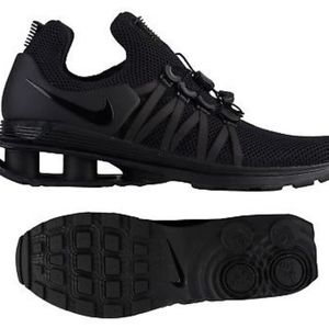 Black Nike shox Gravity